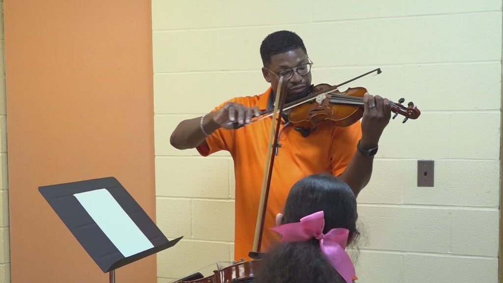 Pittsburgh man gives free private music lessons to kids — Sewickley Dining news